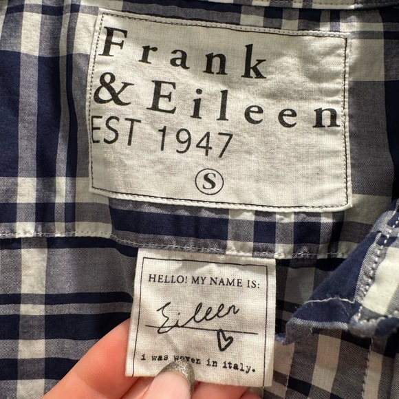 Frank & Eileen Navy and White Plaid Button Down 100% Cotton Women’s Blouse Top - Picture 2 of 7